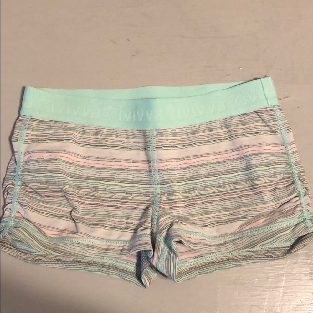 Ivivva booty shorts